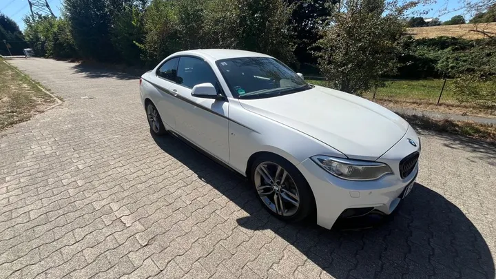 BMW 220