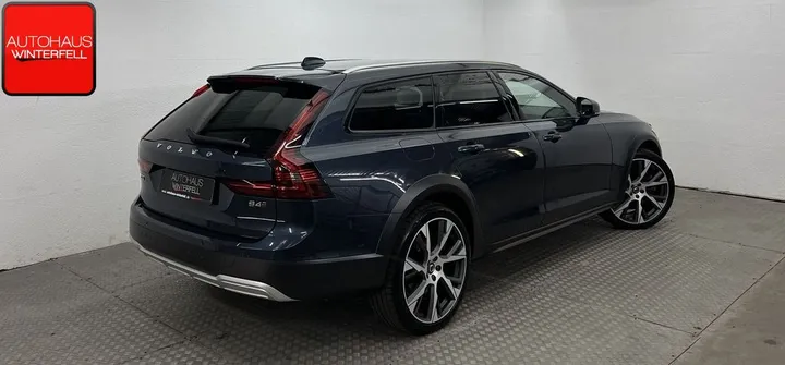 Volvo V90 Cross Country