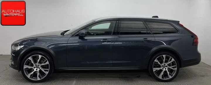 Volvo V90 Cross Country