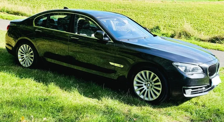 BMW 740