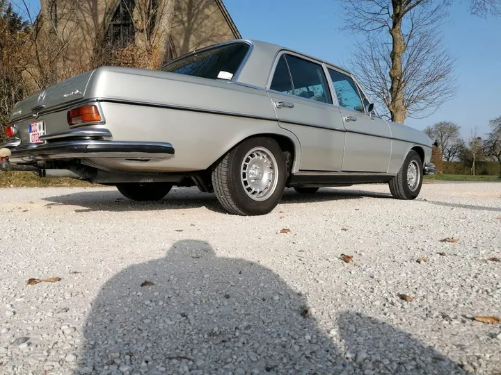 Mercedes-Benz 280