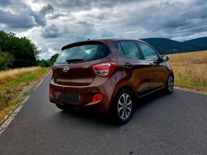 Hyundai i10