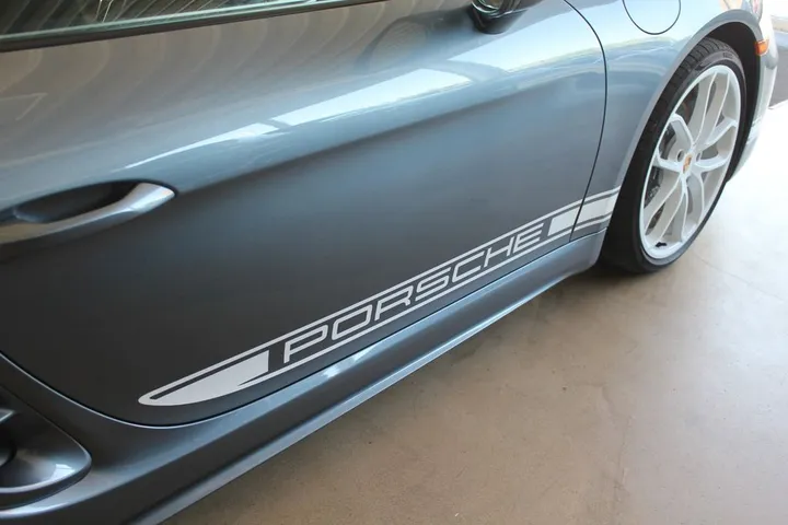 Porsche Cayman