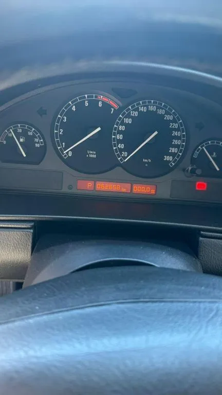 BMW 850
