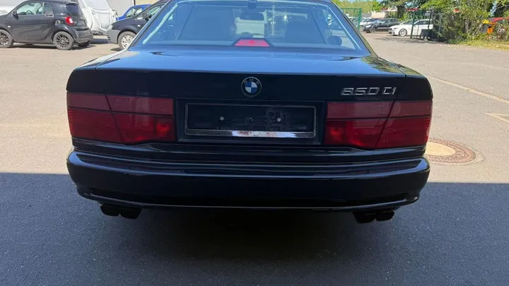 BMW 850
