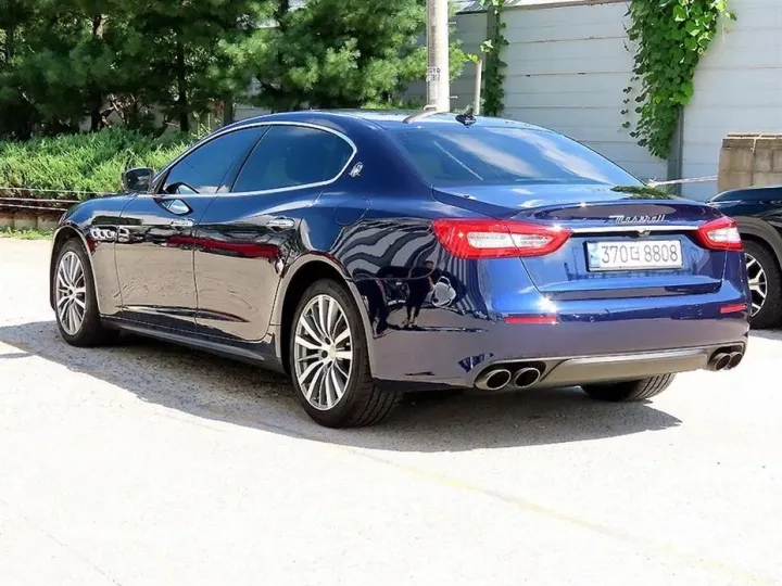 Maserati Quattroporte