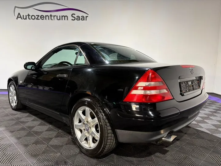 Mercedes-Benz SLK 200