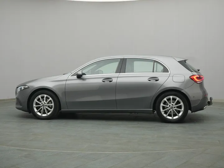 Mercedes-Benz A 220
