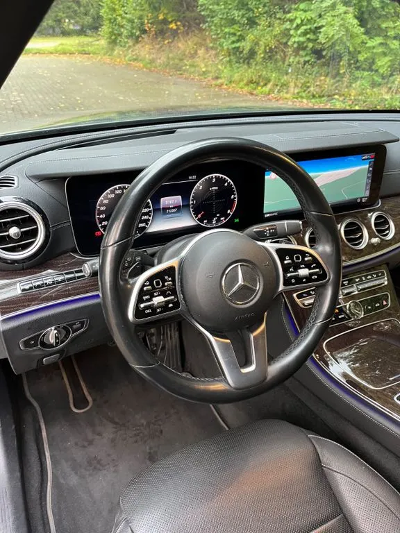 Mercedes-Benz E 400