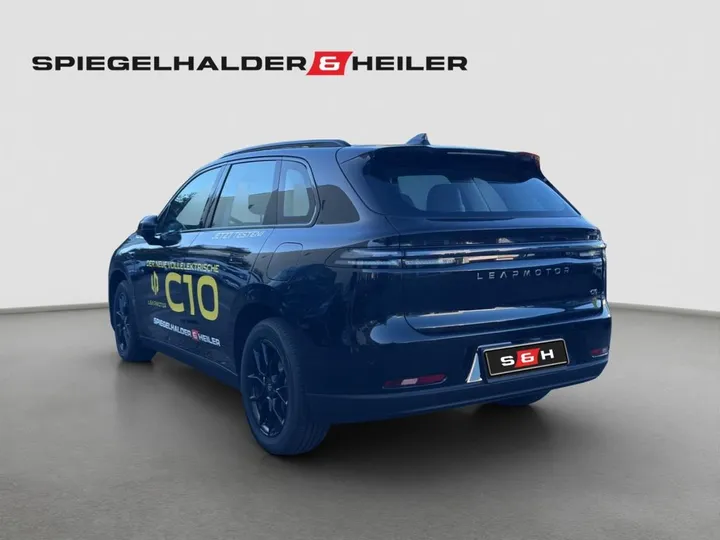 Leapmotor C10