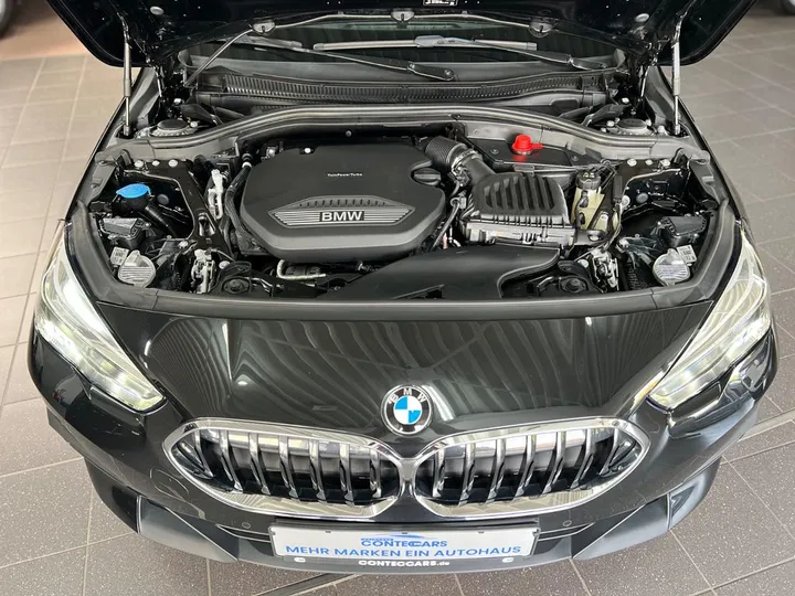 BMW 216
