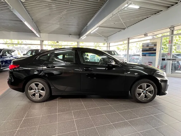 BMW 216