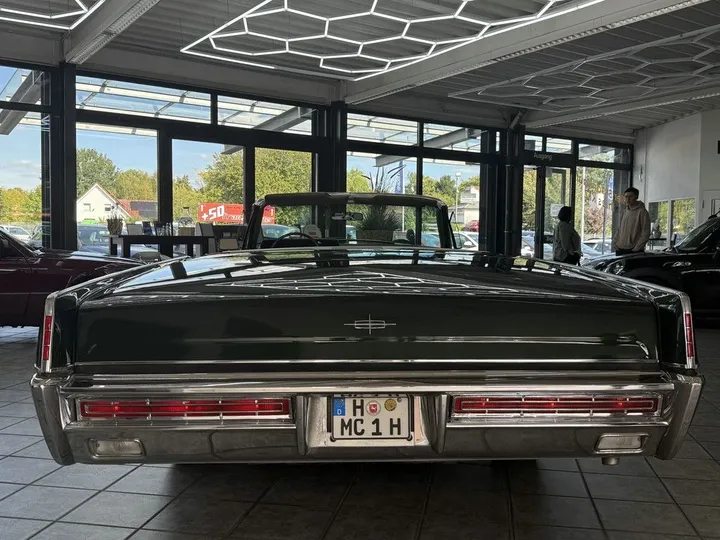 Lincoln Continental