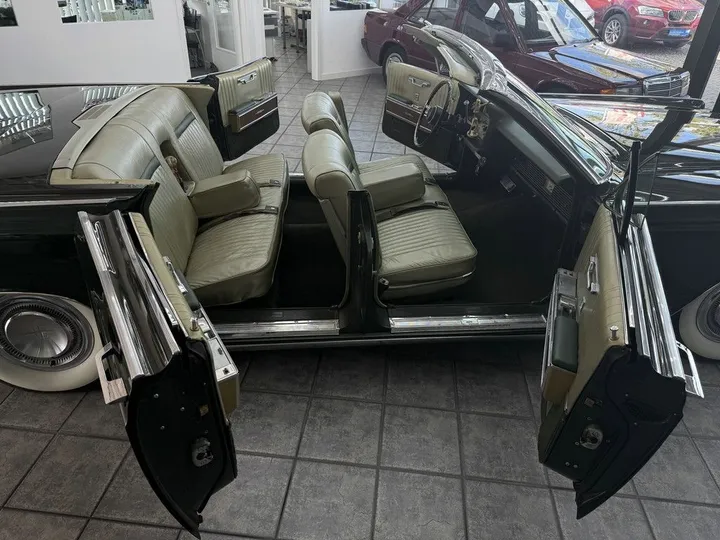 Lincoln Continental