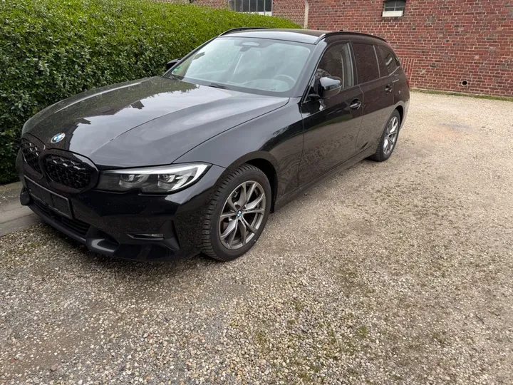 BMW 320