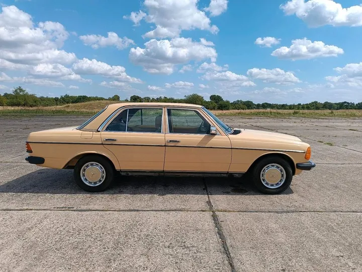 Mercedes-Benz 200