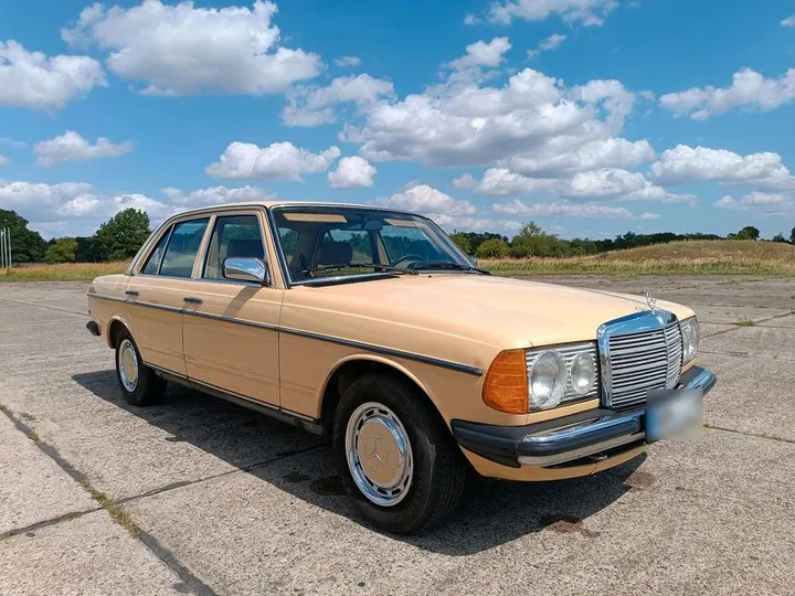 Mercedes-Benz 200