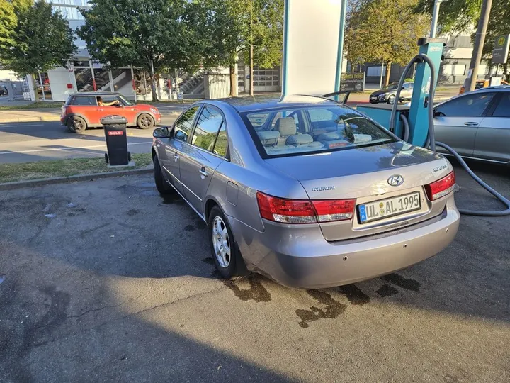 Hyundai SONATA