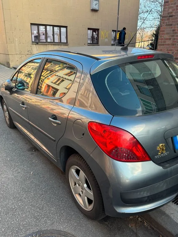 Peugeot 207