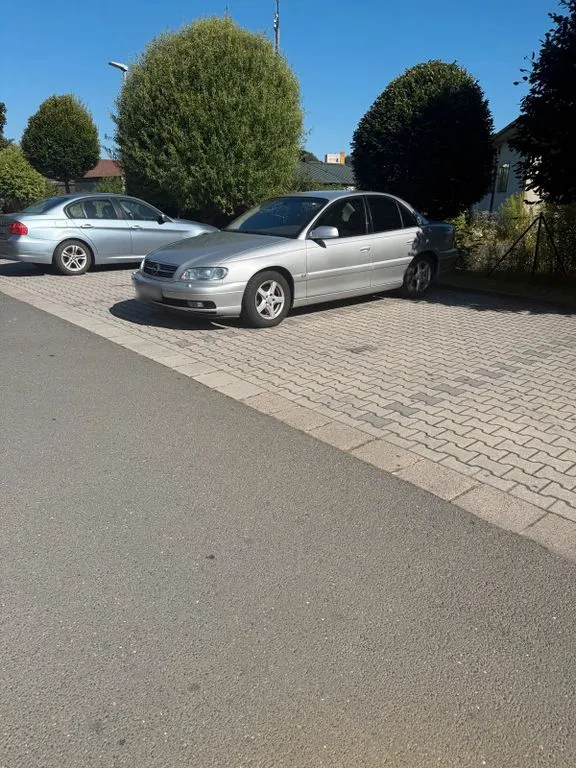 Opel Omega