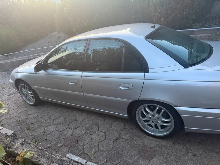 Opel Omega