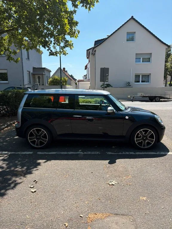 MINI Cooper Clubman
