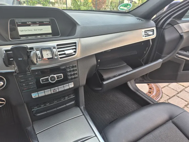 Mercedes-Benz E 250