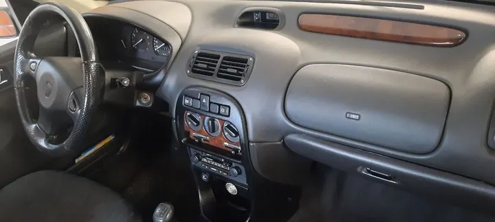 Rover 200