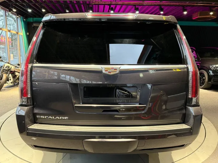 Cadillac Escalade