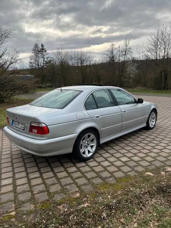BMW 520