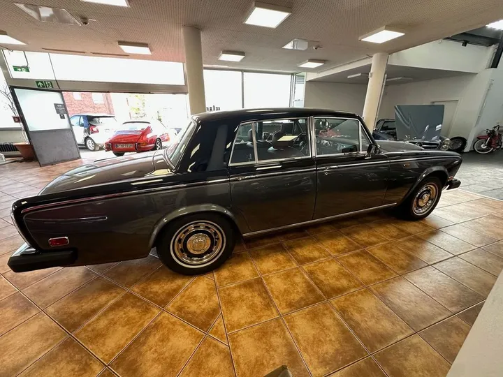 Rolls-Royce Silver Shadow