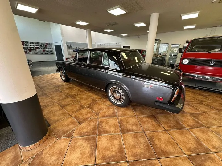 Rolls-Royce Silver Shadow
