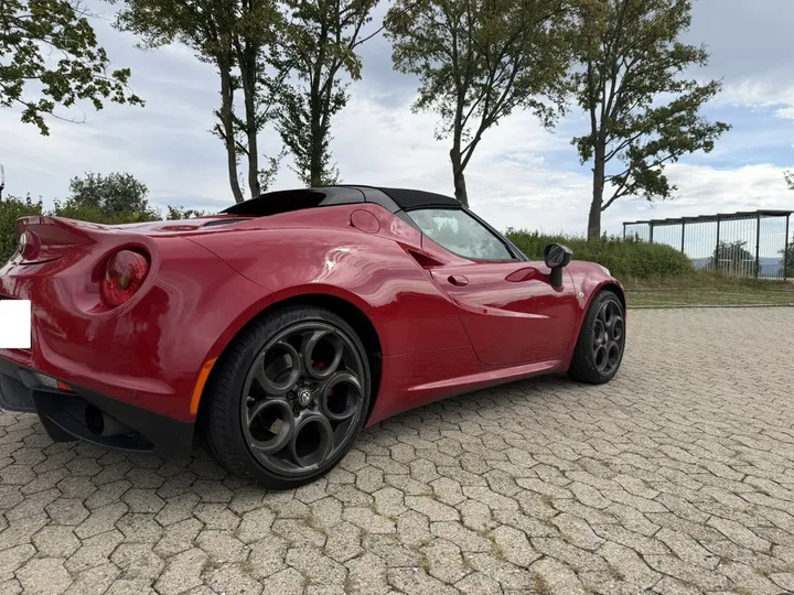 Alfa Romeo 4C