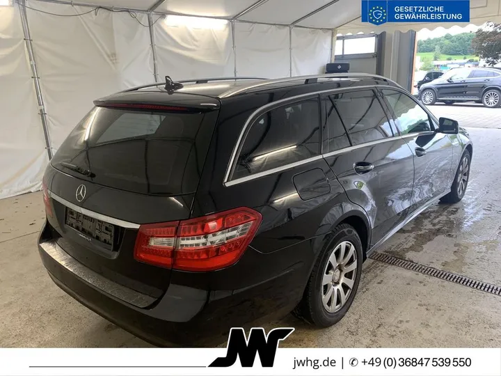 Mercedes-Benz E 200