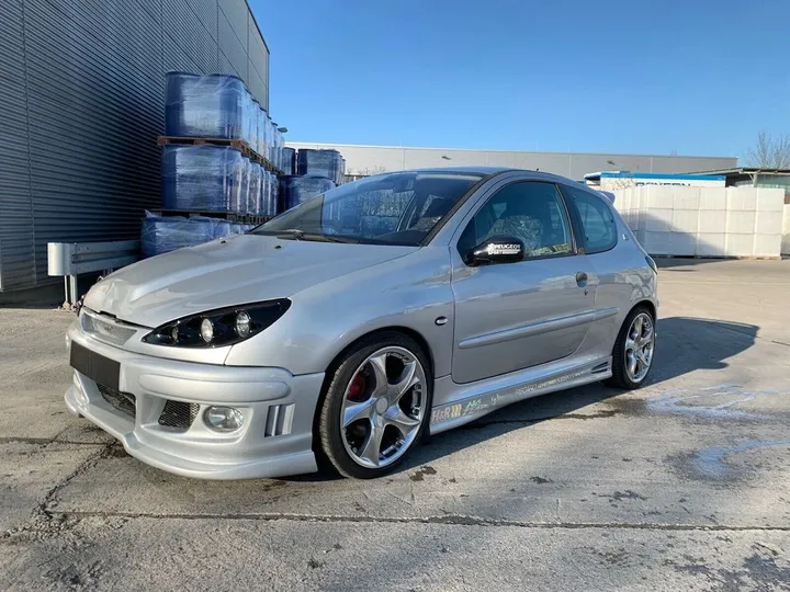 Peugeot 206
