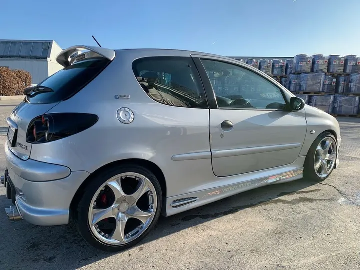 Peugeot 206