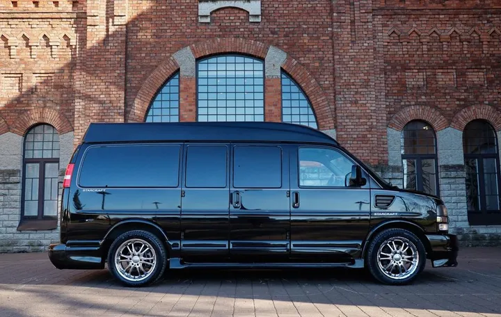 GMC Savana