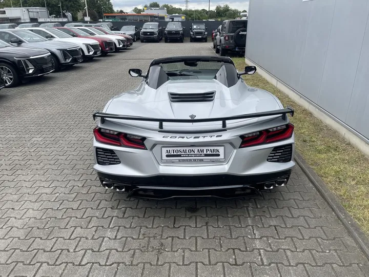 Corvette C8