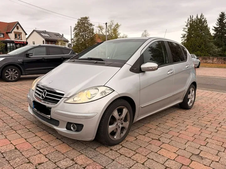 Mercedes-Benz A 180