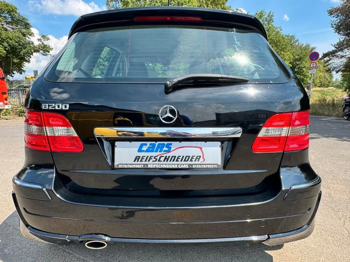 Mercedes-Benz B 200