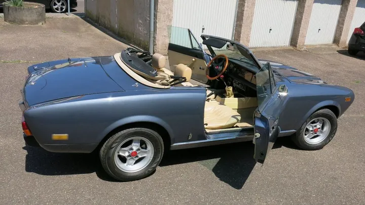 Fiat 124 Spider