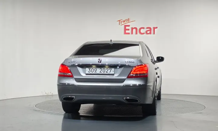 Hyundai Equus