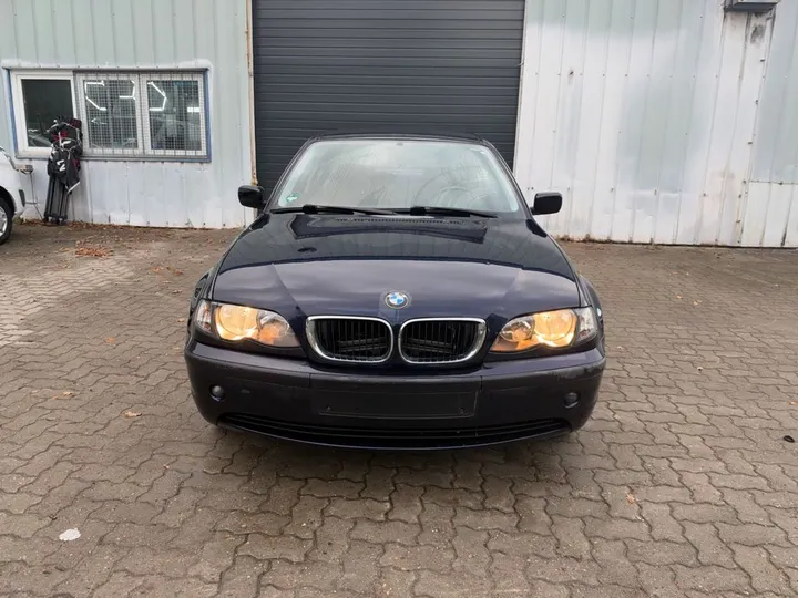 BMW 320