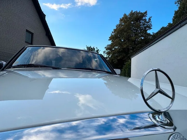 Mercedes-Benz 200