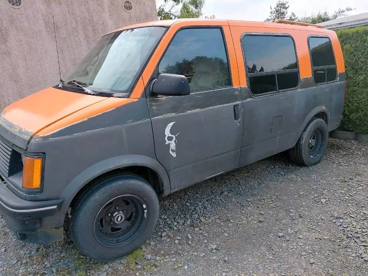 Chevrolet Chevy Van