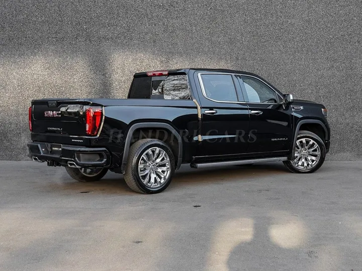 GMC Sierra