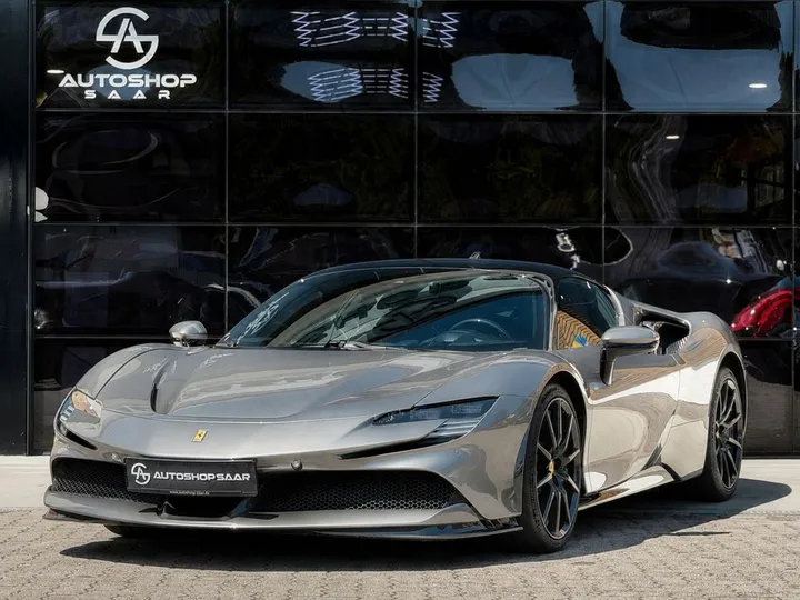 Ferrari SF90