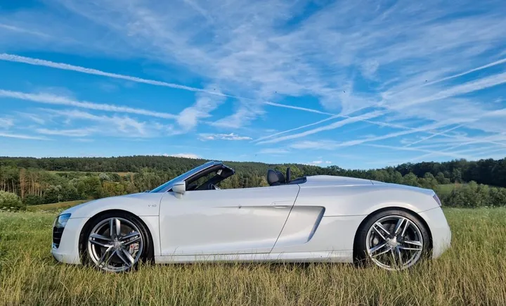 Audi R8