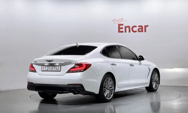 Genesis G70