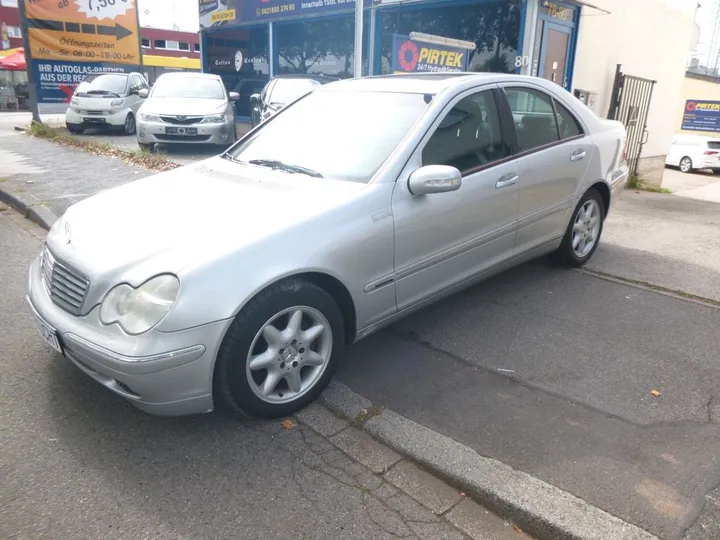 Mercedes-Benz C 240